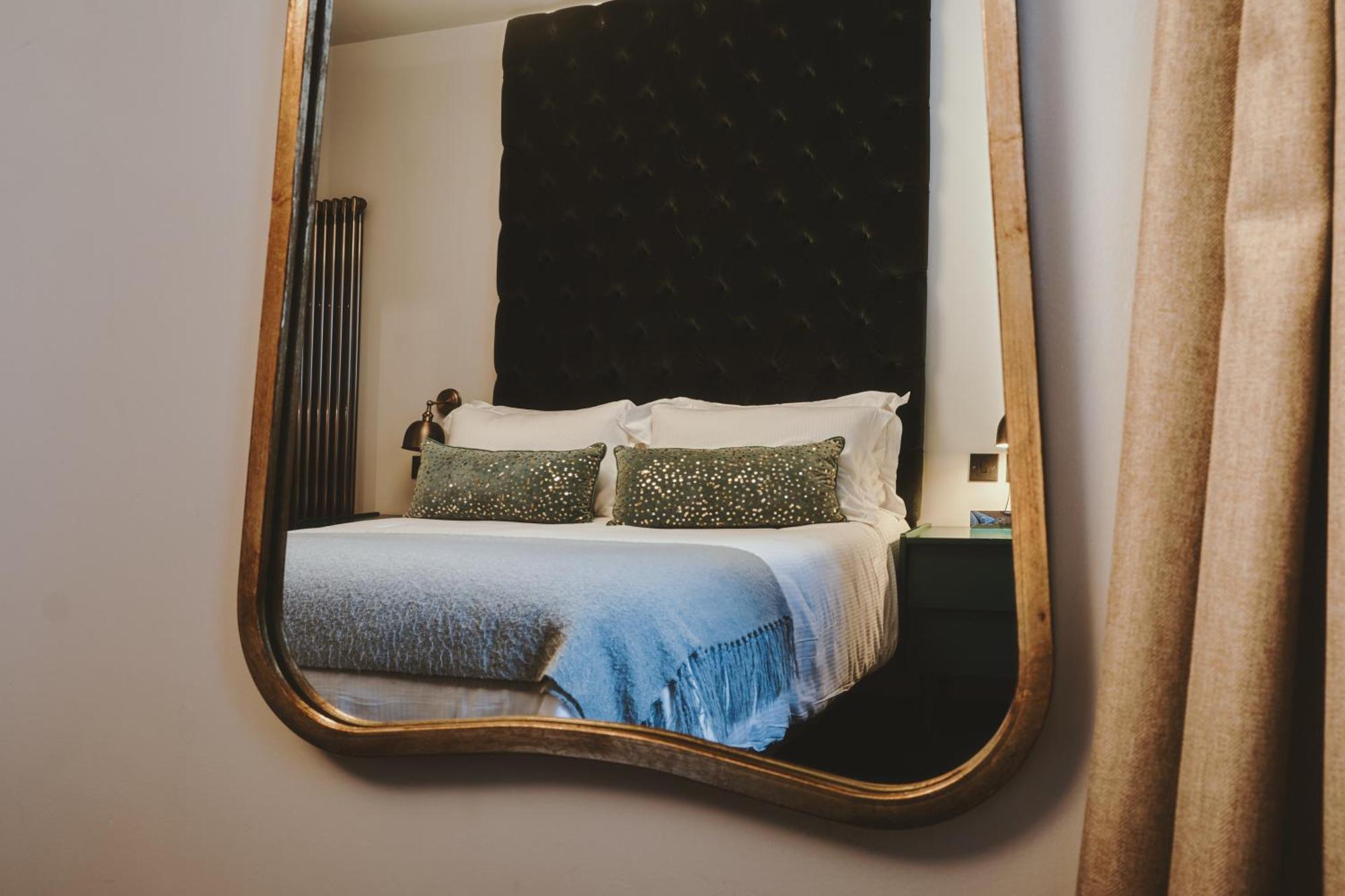 The Brownswood Hotel London Room photo